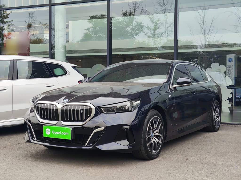BMW i5