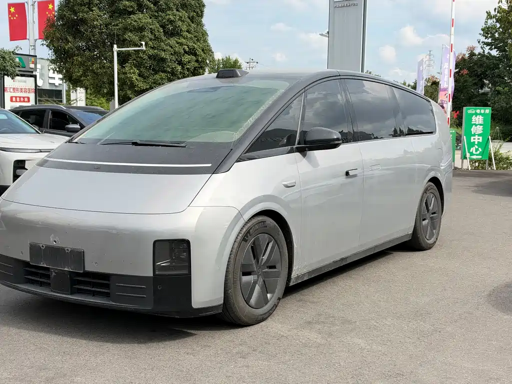 Li Auto MEGA