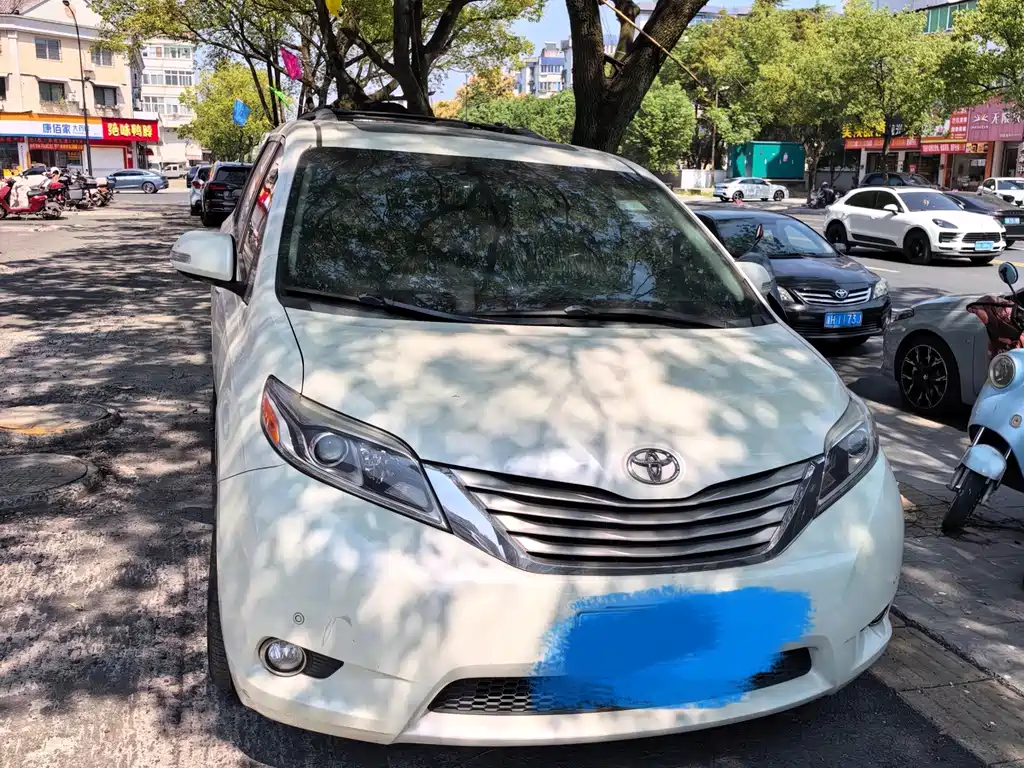 Toyota Sienna