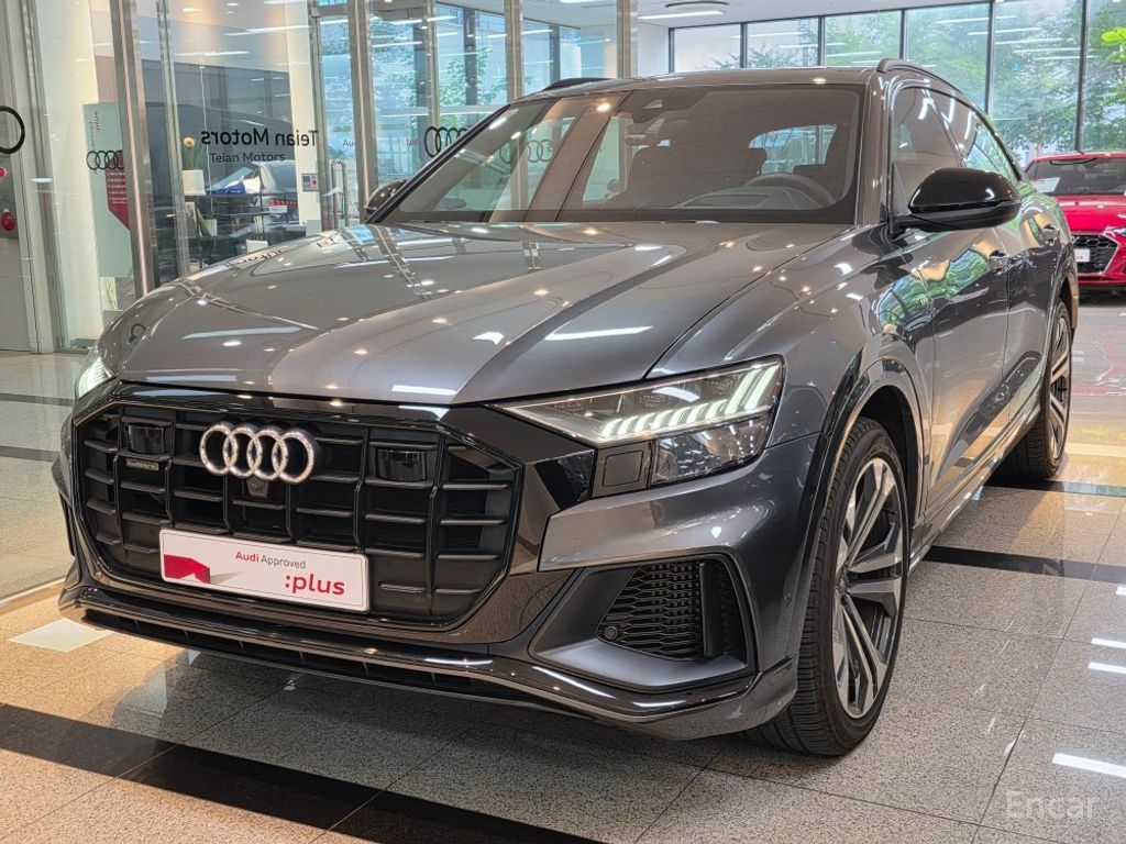 Audi Q8