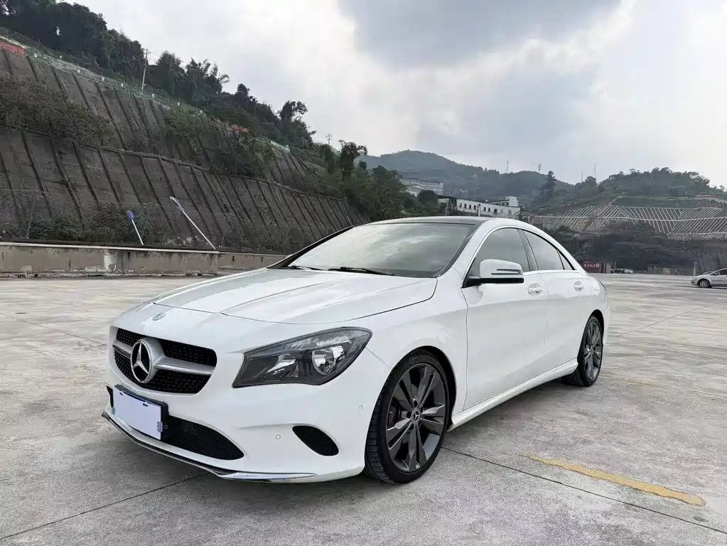 Mercedes-Benz CLA