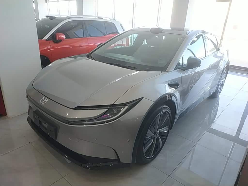 Toyota bZ5