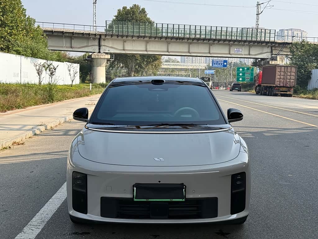 Li Auto i6