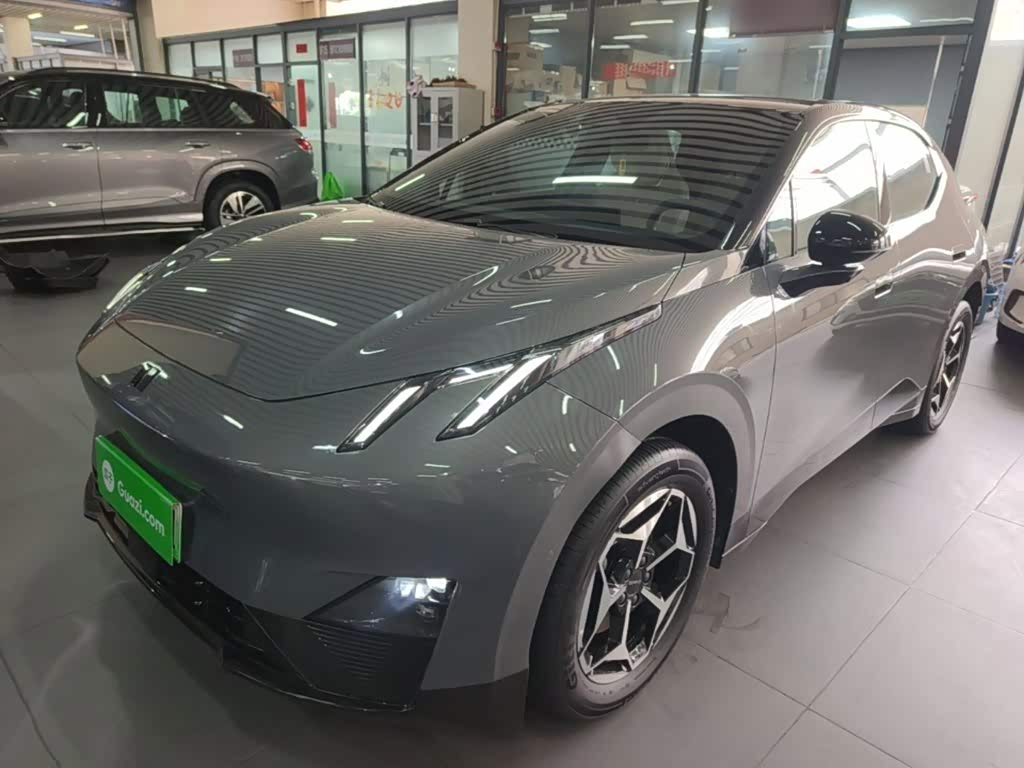 Lynk & Co Z20