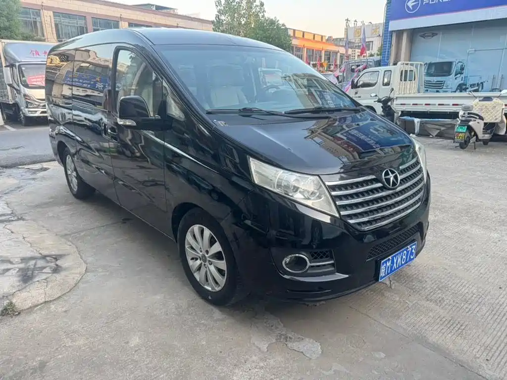 JAC M5
