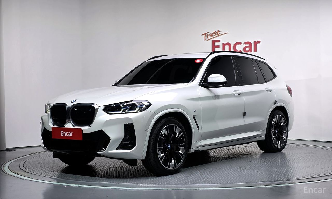 BMW iX3