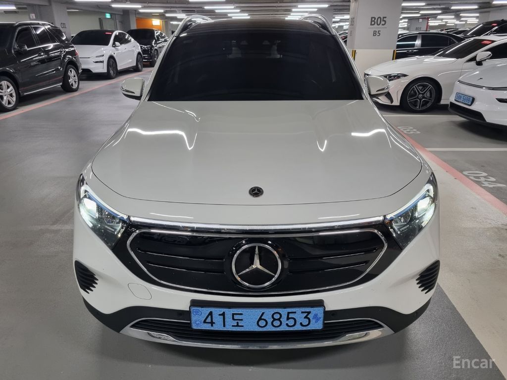 Mercedes-Benz EQB