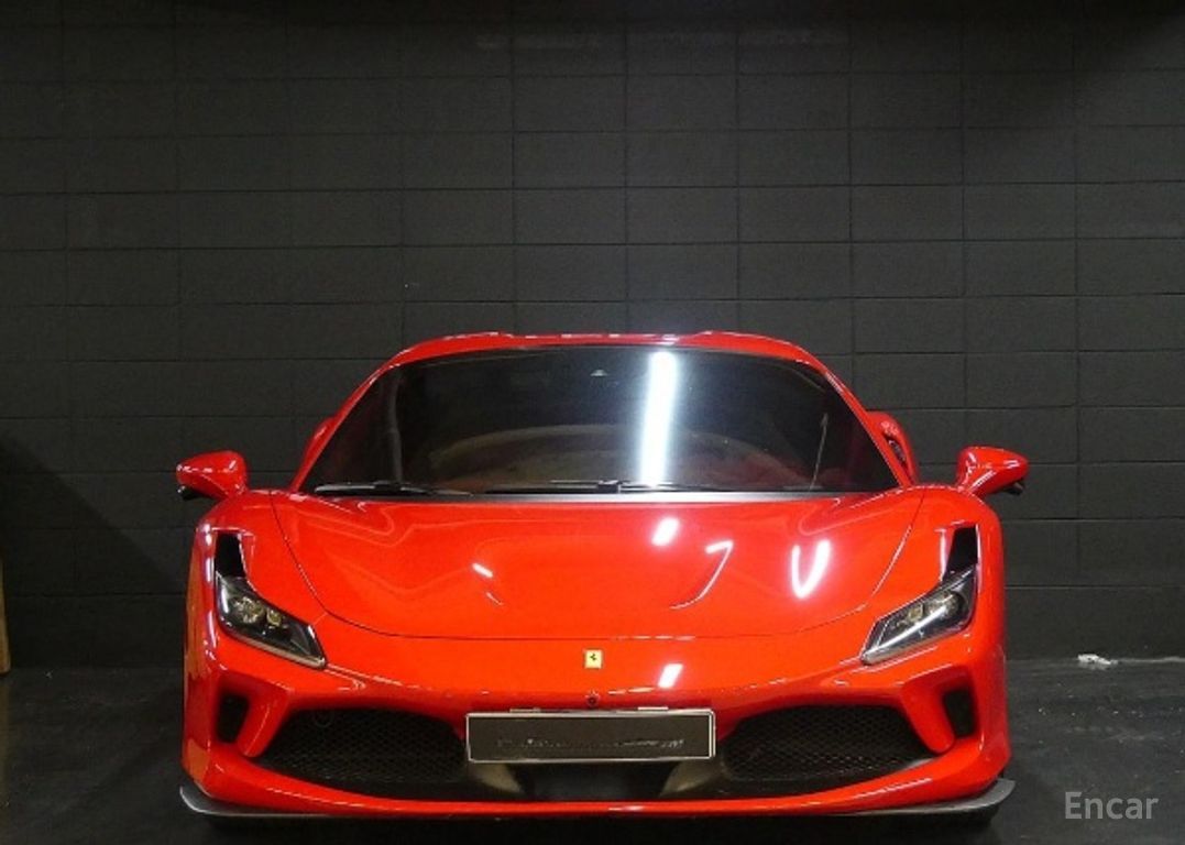 Ferrari F8