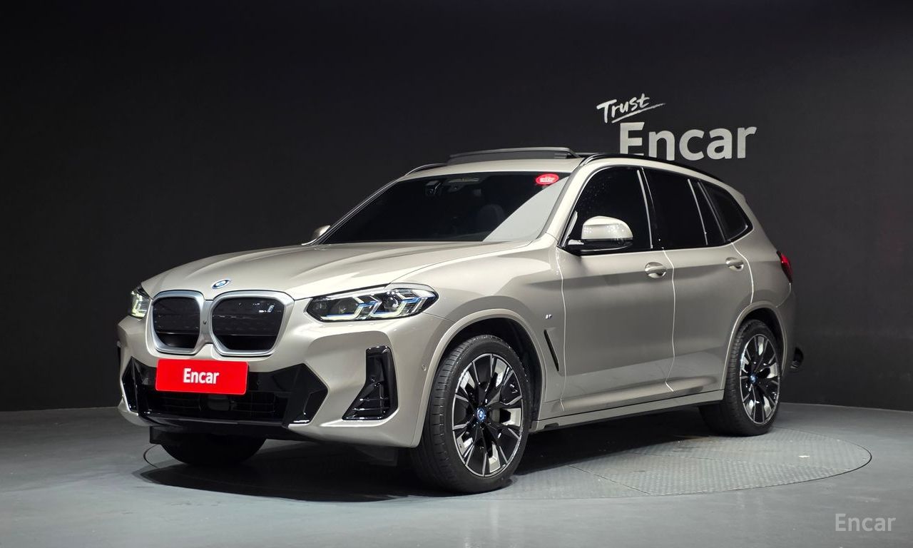 BMW iX3