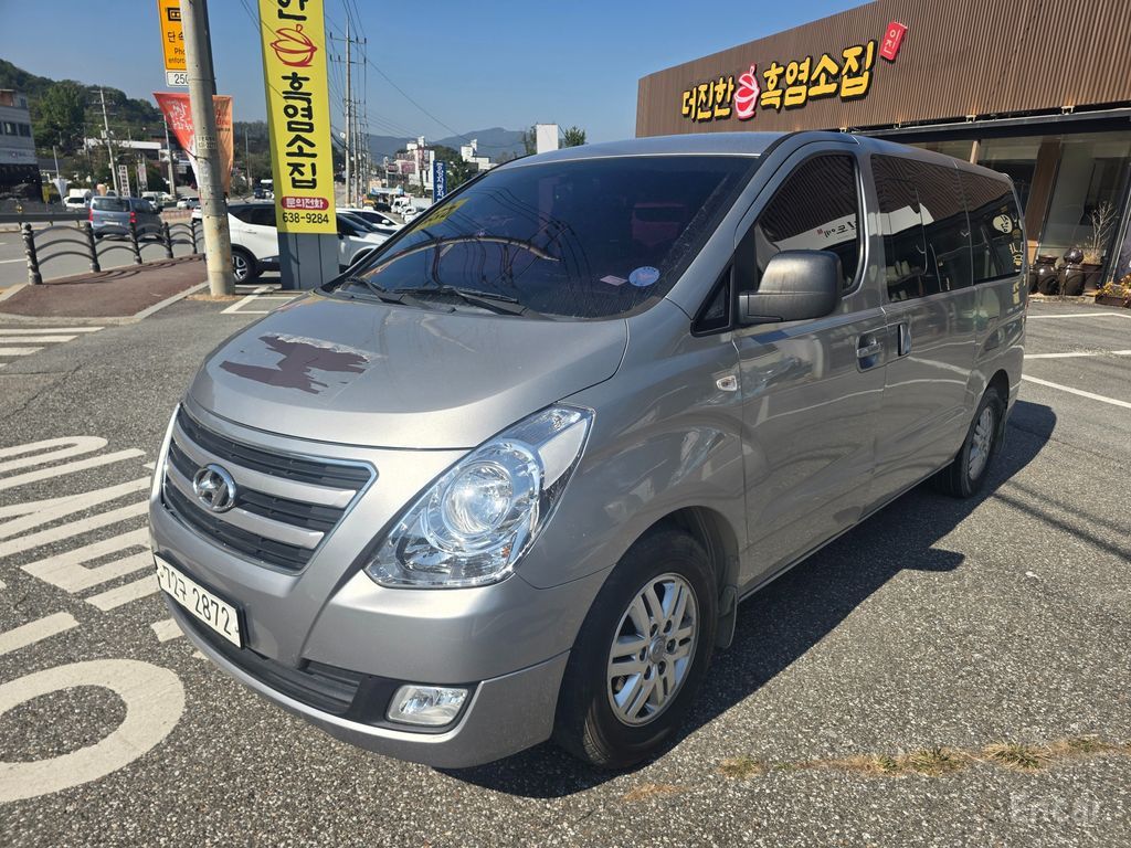 Hyundai Starex