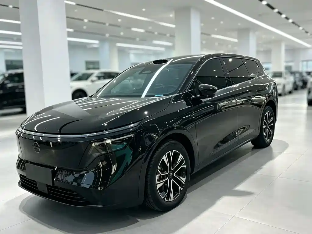 Nissan NX8