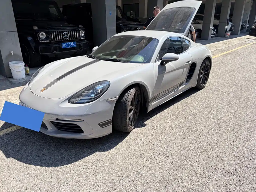 Porsche 718