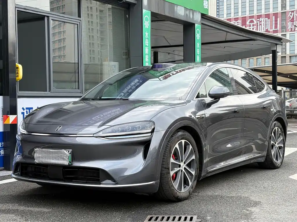 Luxeed R7