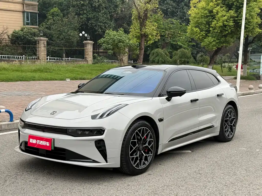 Zeekr 001