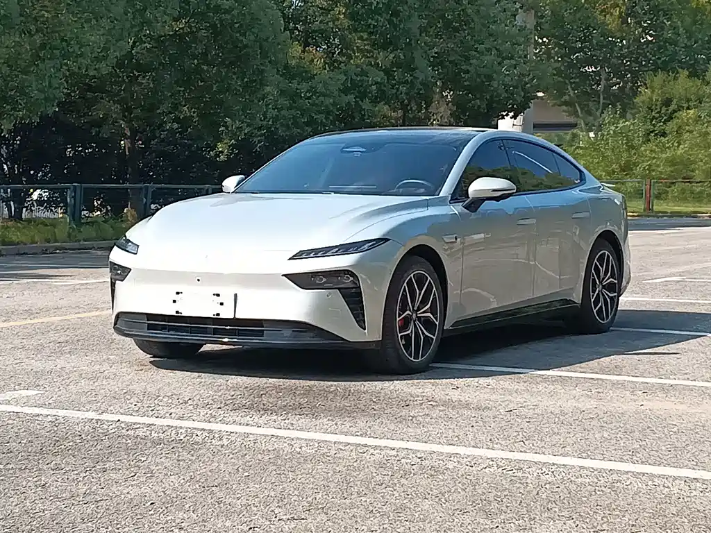 Dongfeng eπ007