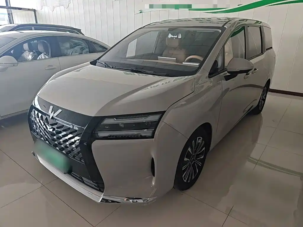 Wuling 730