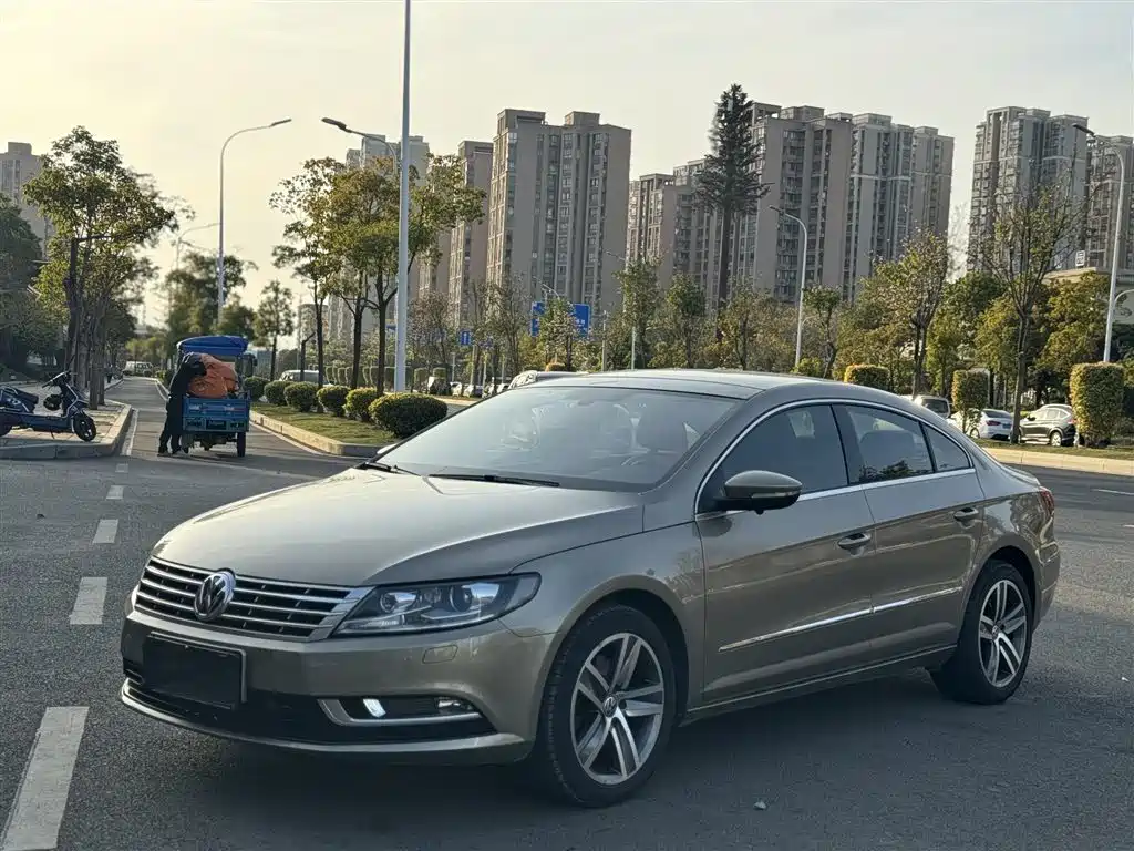 Volkswagen FAW - Passat CC