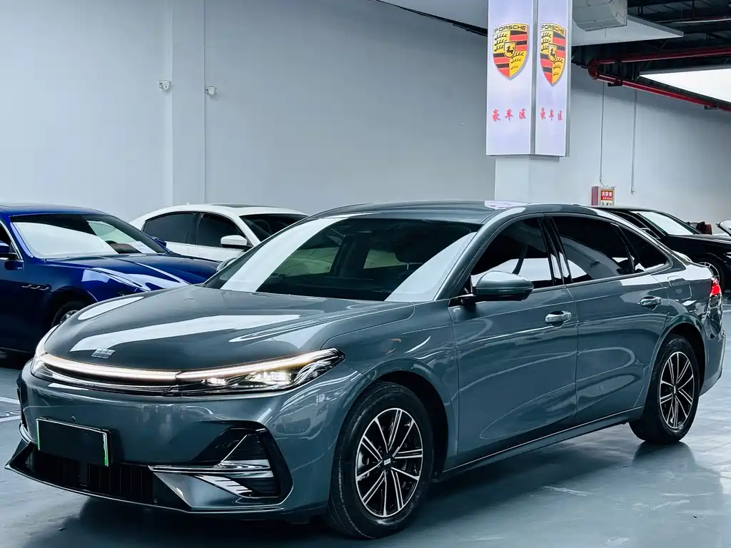 Geely Galaxy Galaxy A7 EM