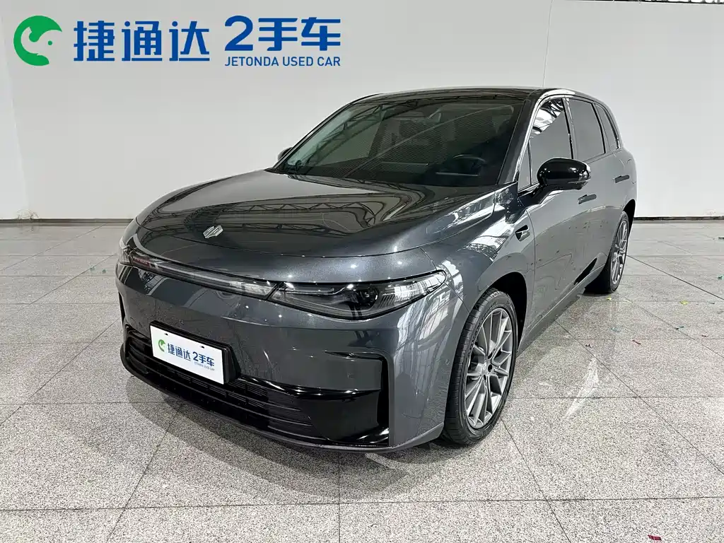 Leapmotor C10