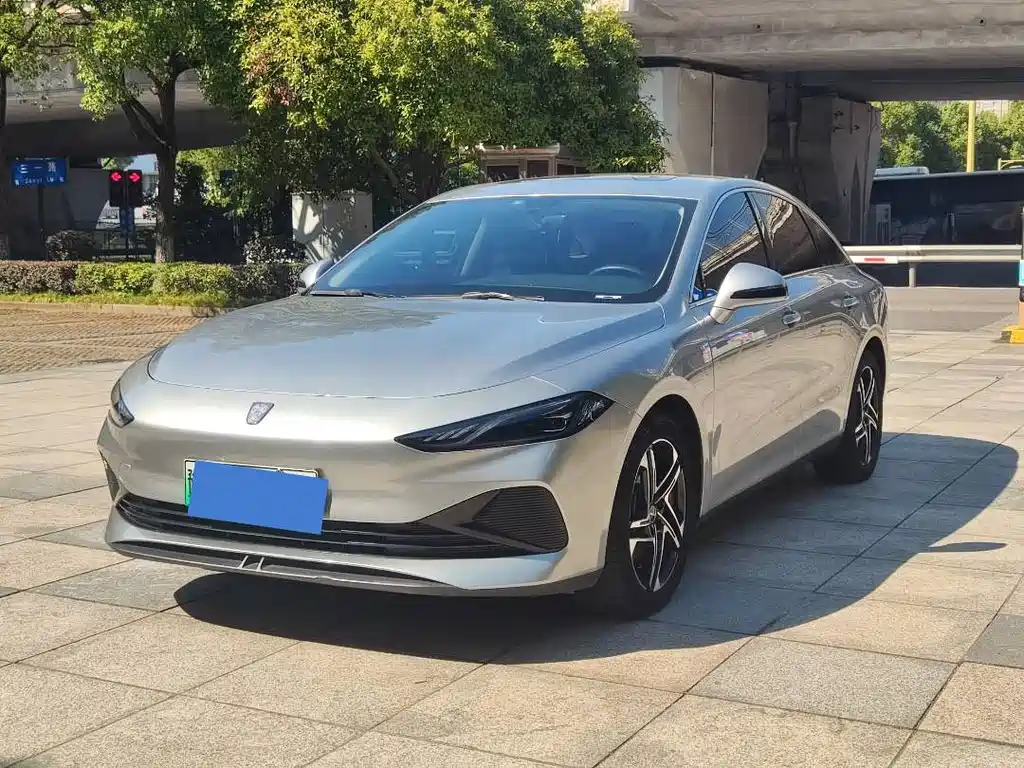 Roewe D7