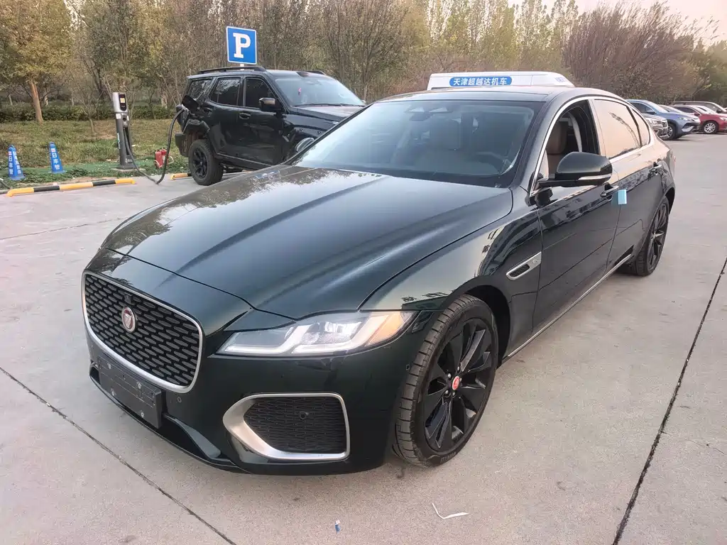 Jaguar XFL
