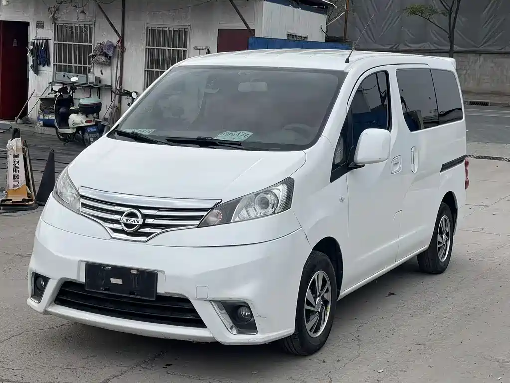 Nissan NV200