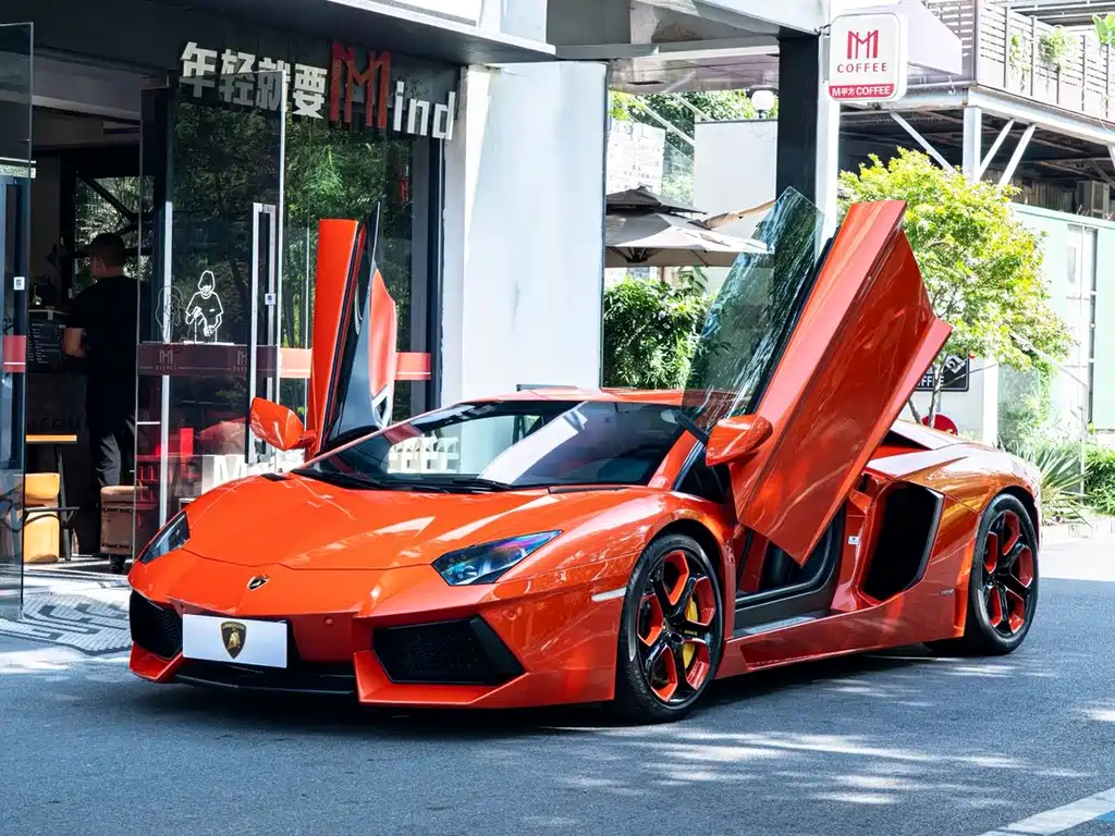 Lamborghini Aventador