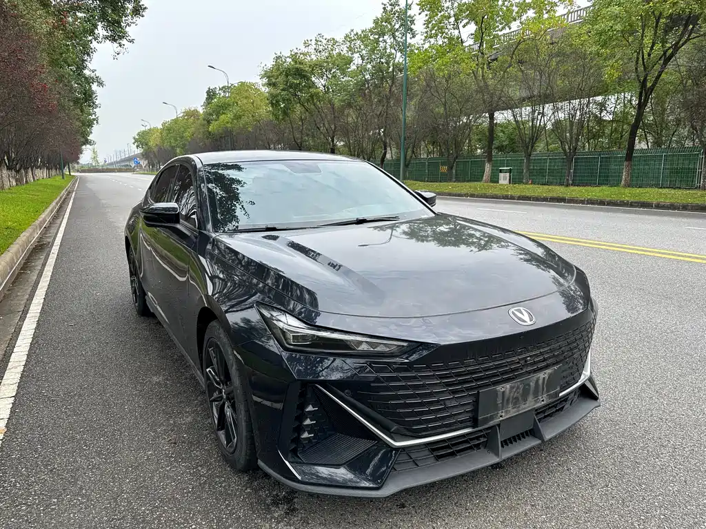 Changan UNI-V