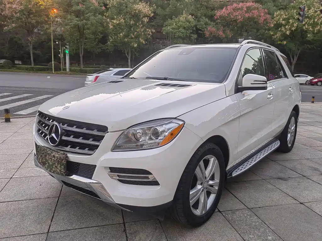 Mercedes-Benz M