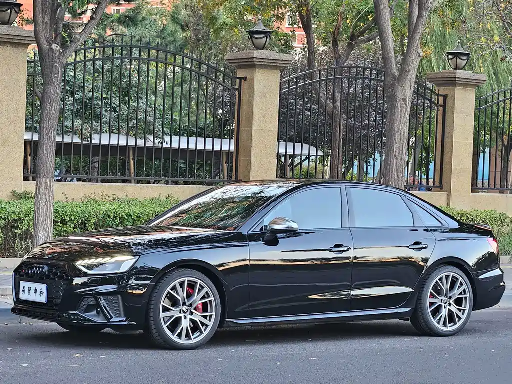 Audi S4