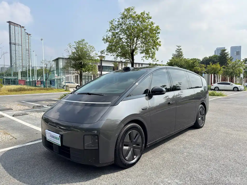 Li Auto MEGA