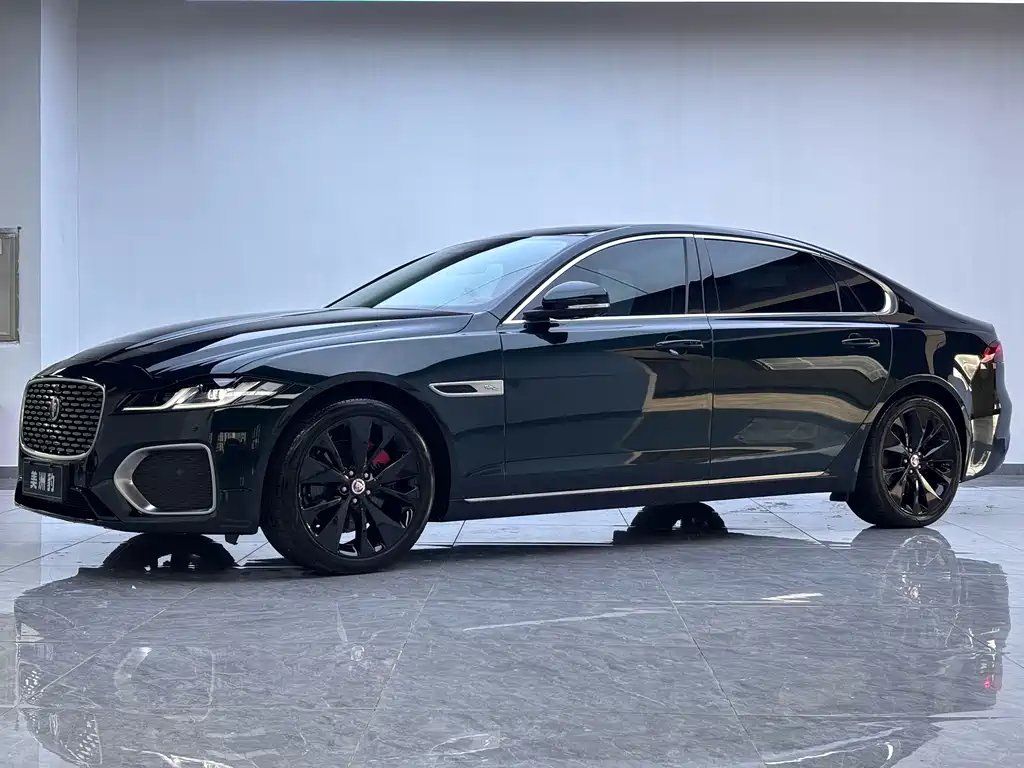 Jaguar XFL