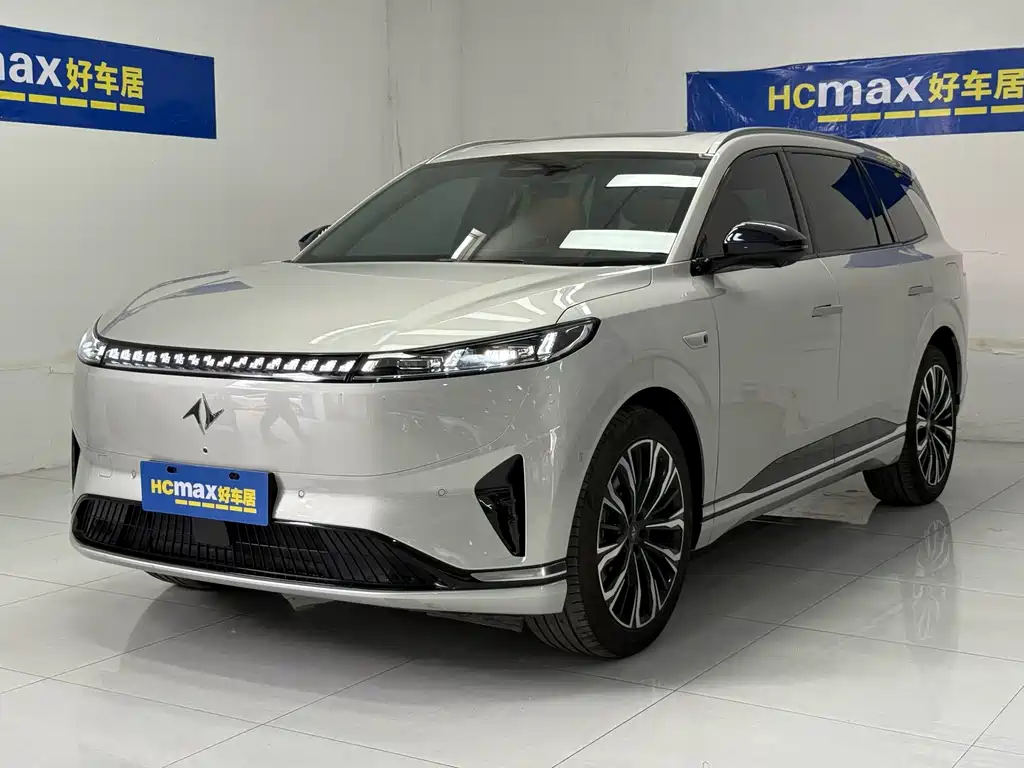 Dongfeng eπ008