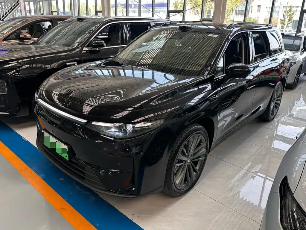 Leapmotor C16