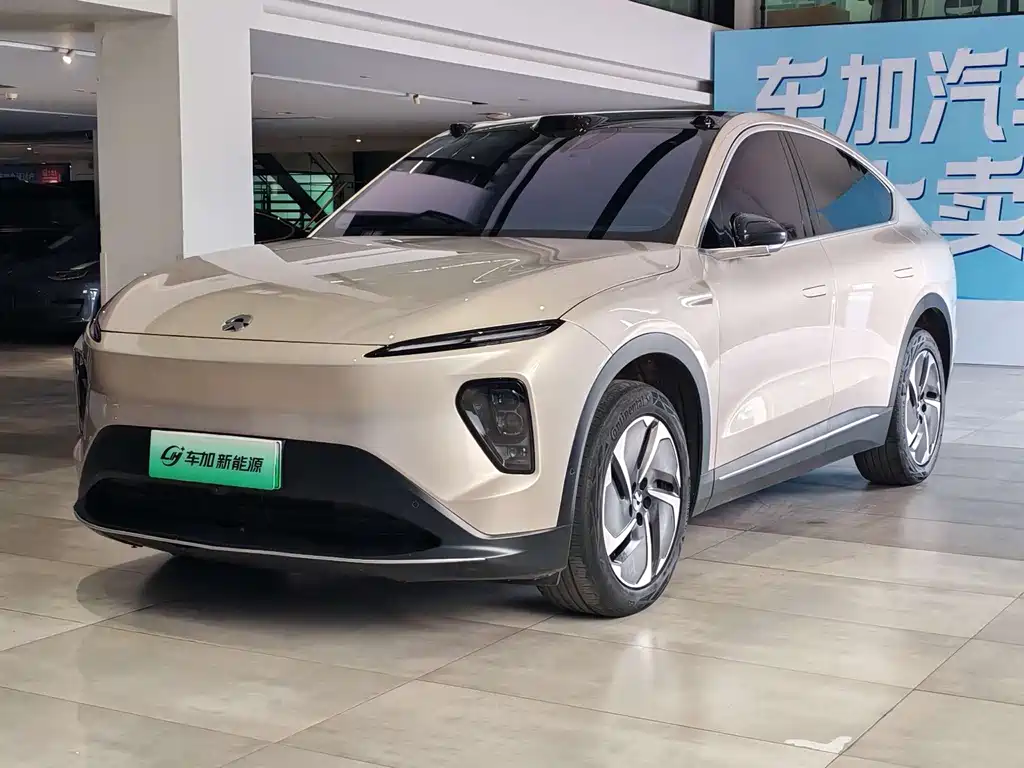 NIO EC7
