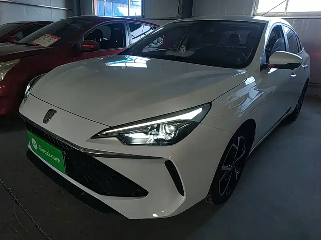 Roewe i5