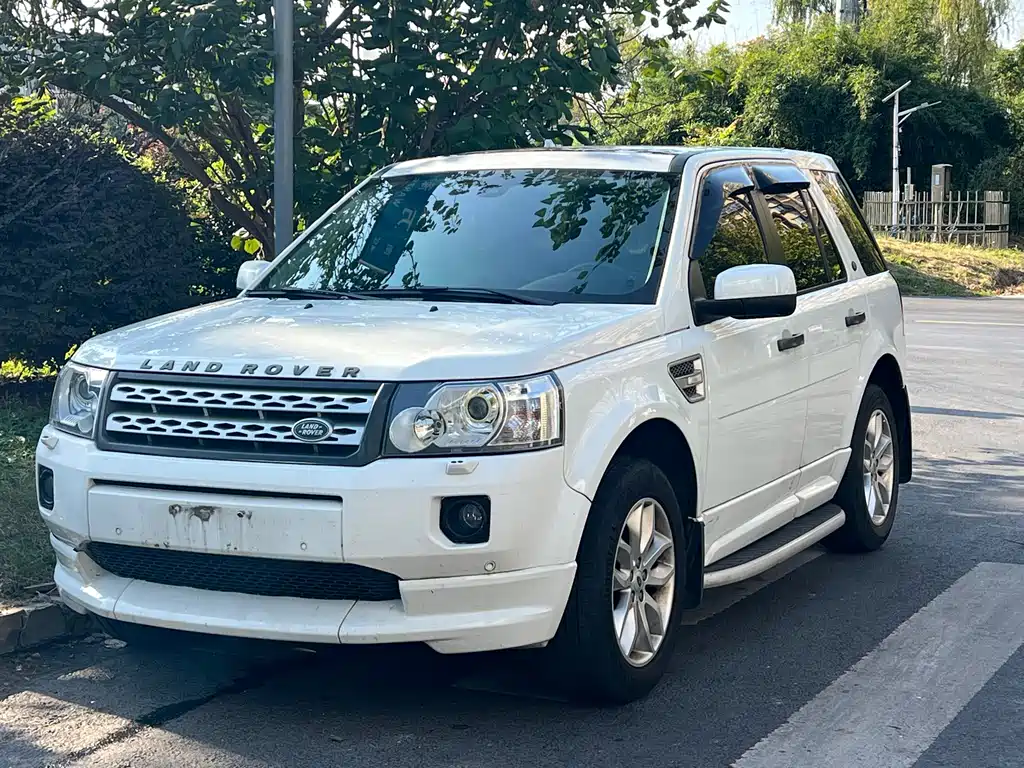 Land Rover 2