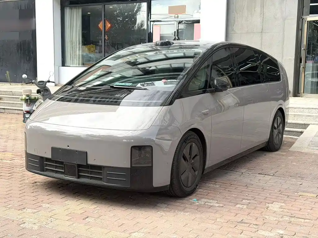 Li Auto MEGA