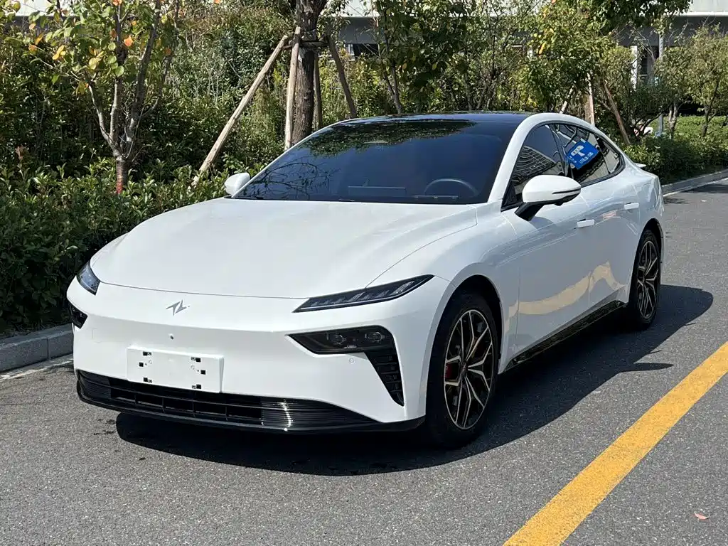 Dongfeng eπ007