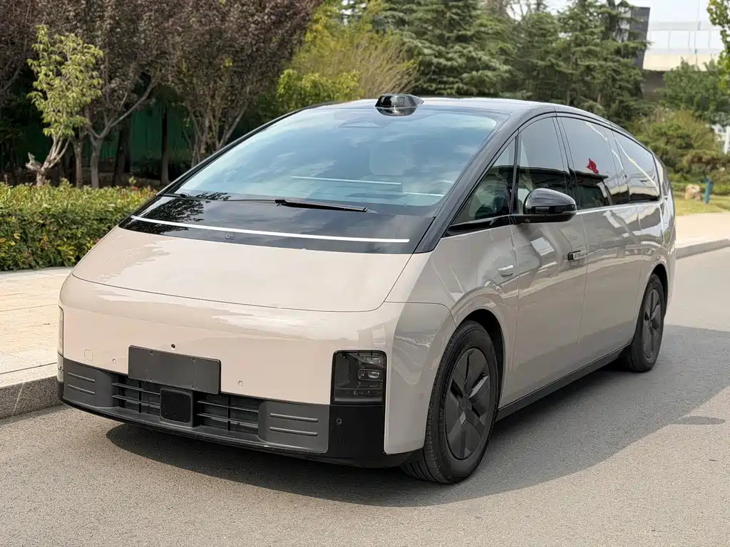 Li Auto MEGA