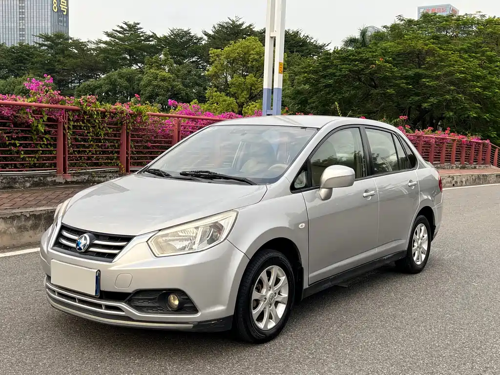 Venucia D50