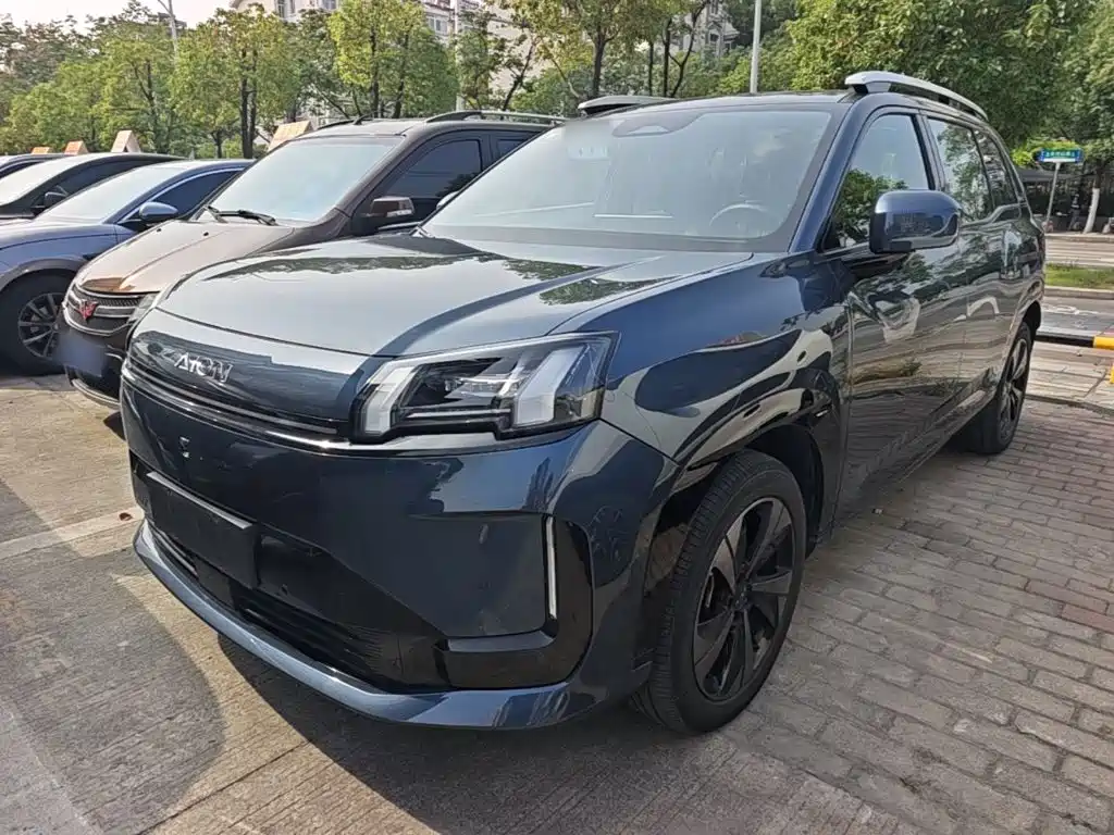 Aion V