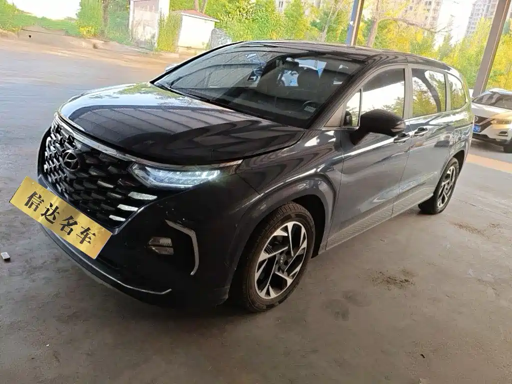 Hyundai Custo