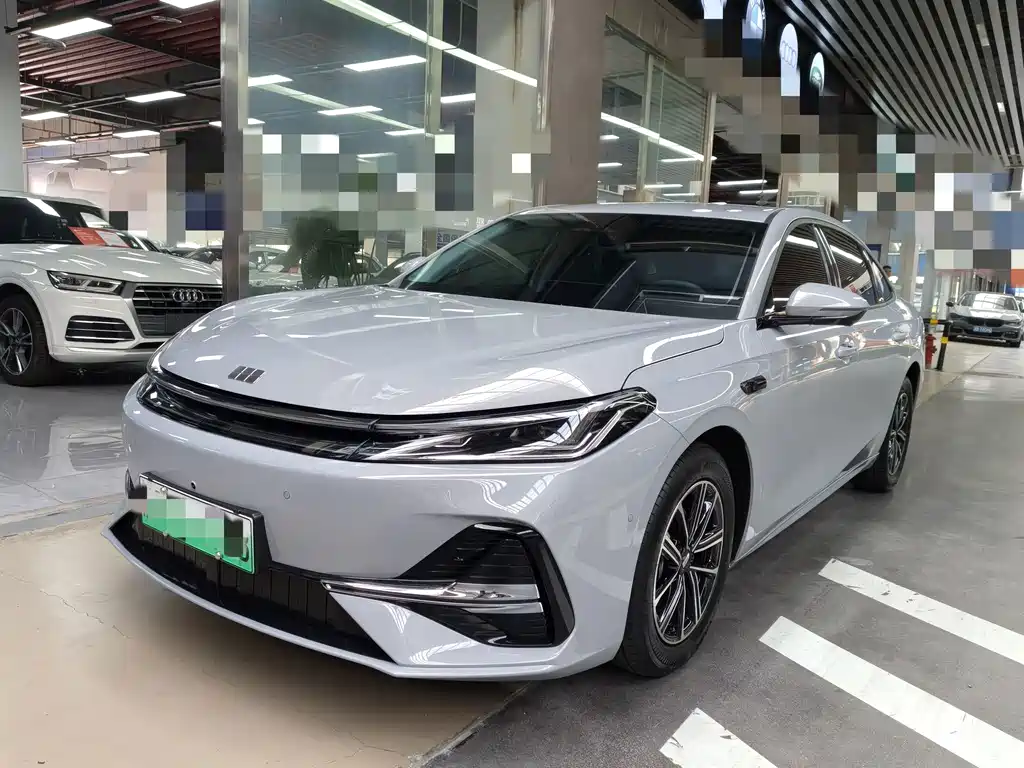 Geely Galaxy Galaxy A7 EM