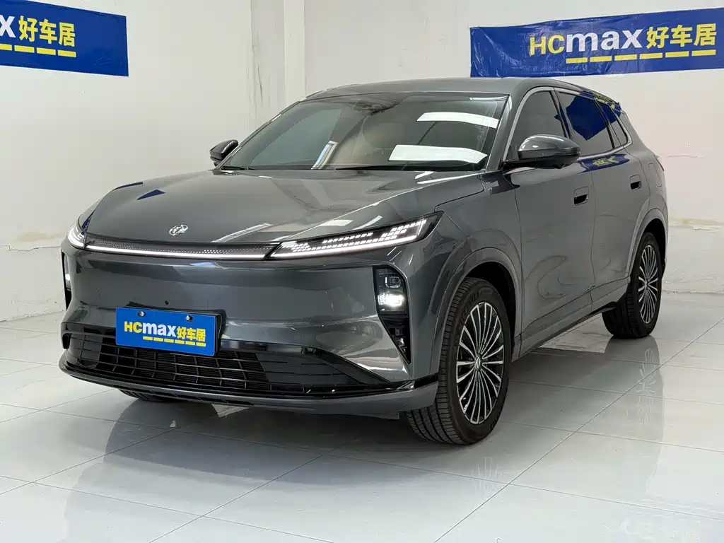 Dongfeng L8
