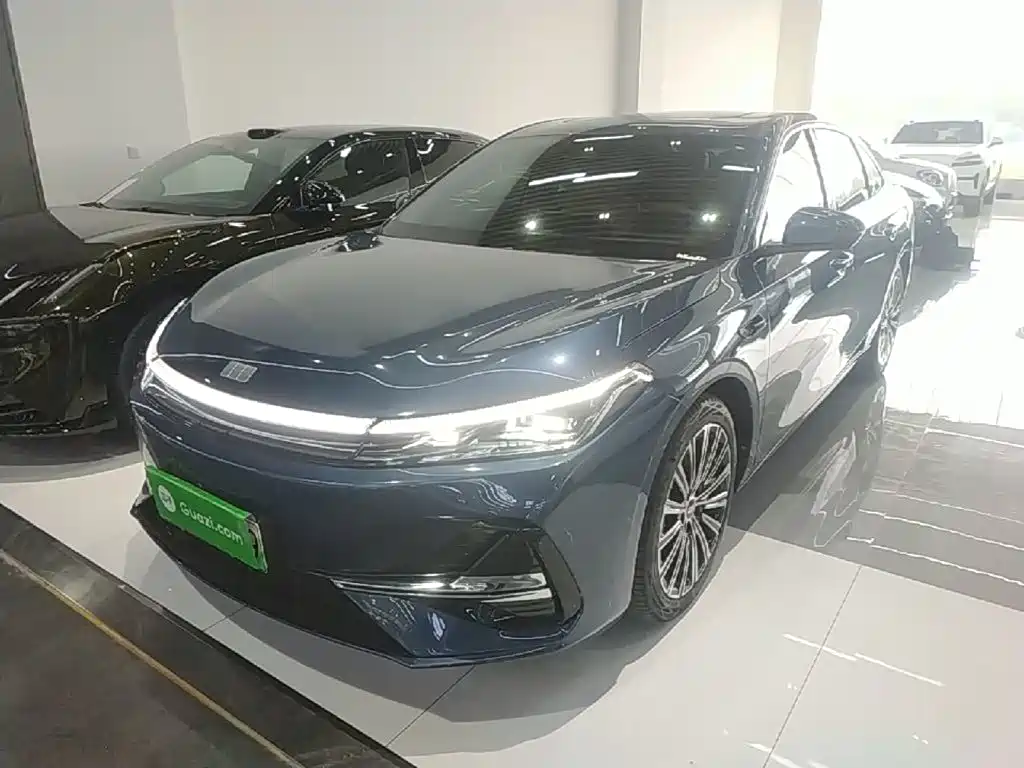 Geely Galaxy Galaxy A7 EM