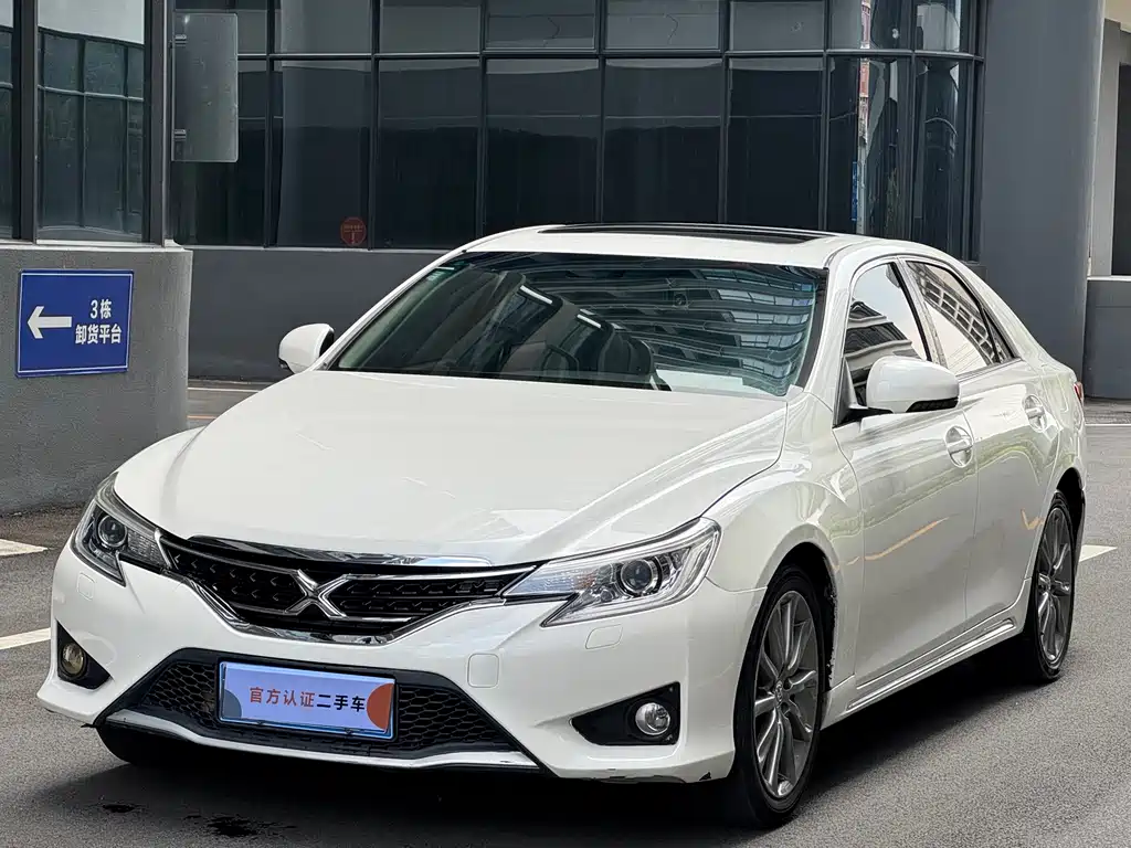 Toyota Reiz