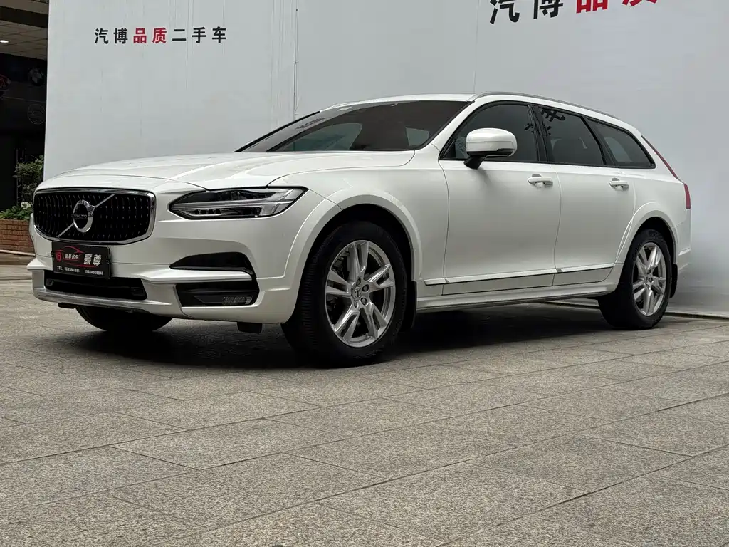 Volvo V90