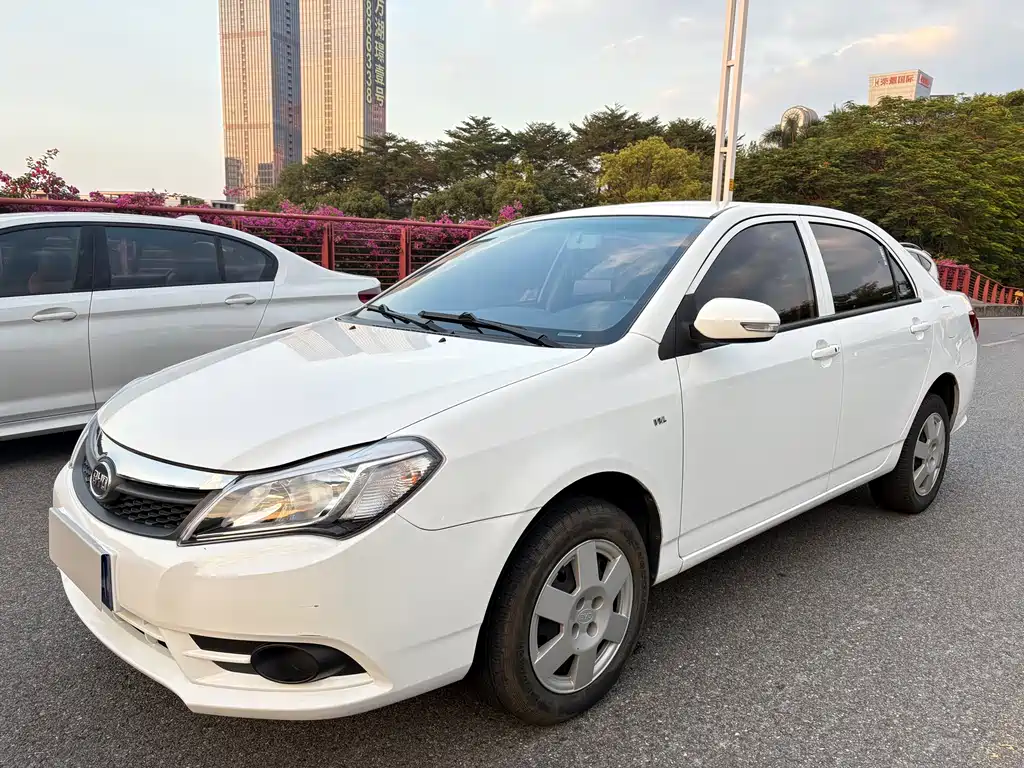 BYD F3