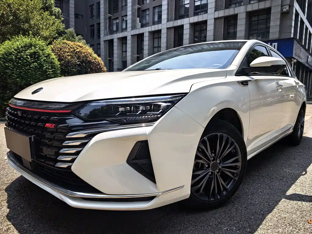Dongfeng Aeolus Yixuan Max
